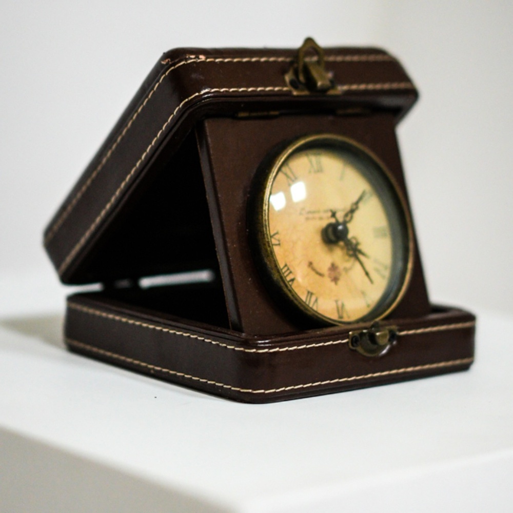 Vintage table clock VIEANE french made